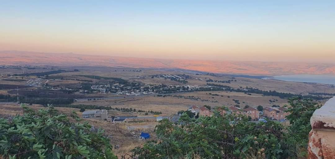 צימר בקתה מול הנוף ツファット エクステリア 写真